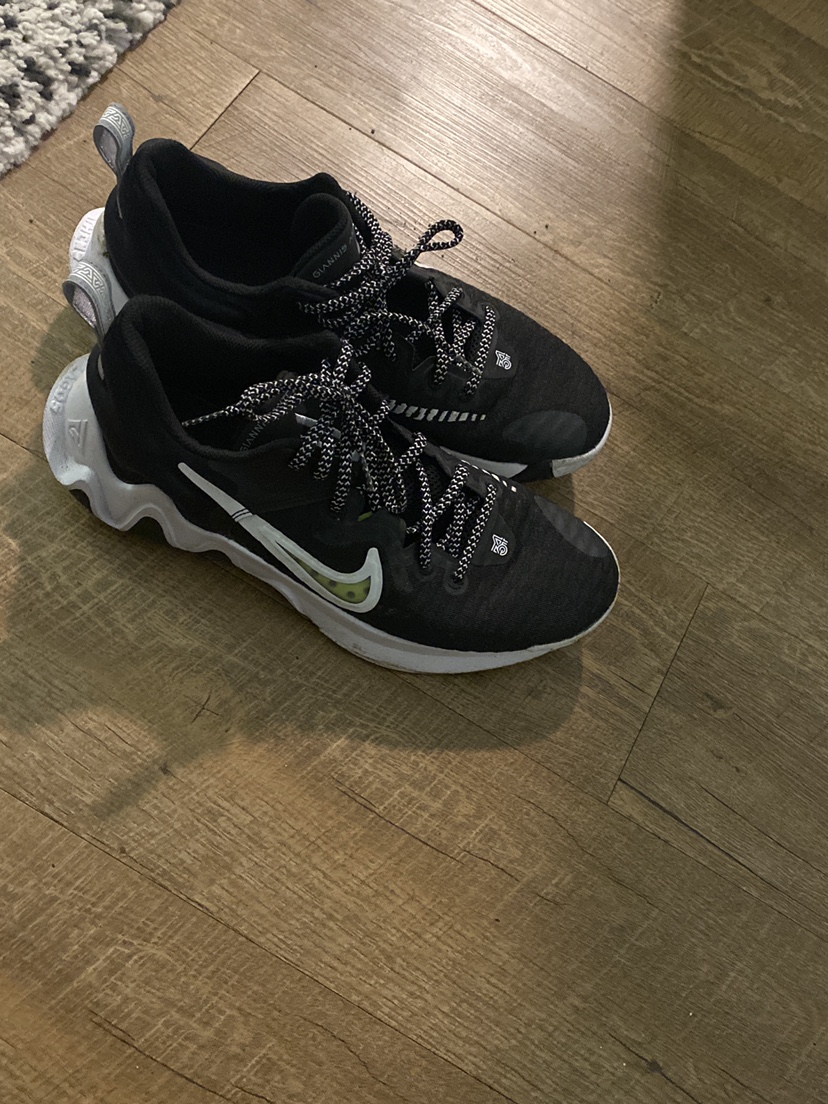 Gianni’s immortality basketball shoes size 10.5