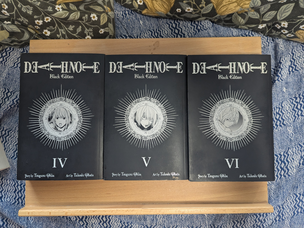 Death Note - Black Edition - Volumes IV, V & VI thumbnail