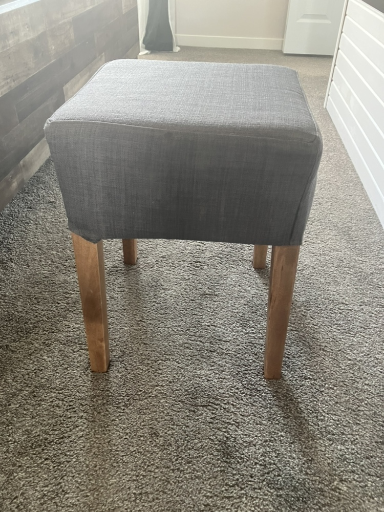 Vanity stool with refinished wood legs - photo 2