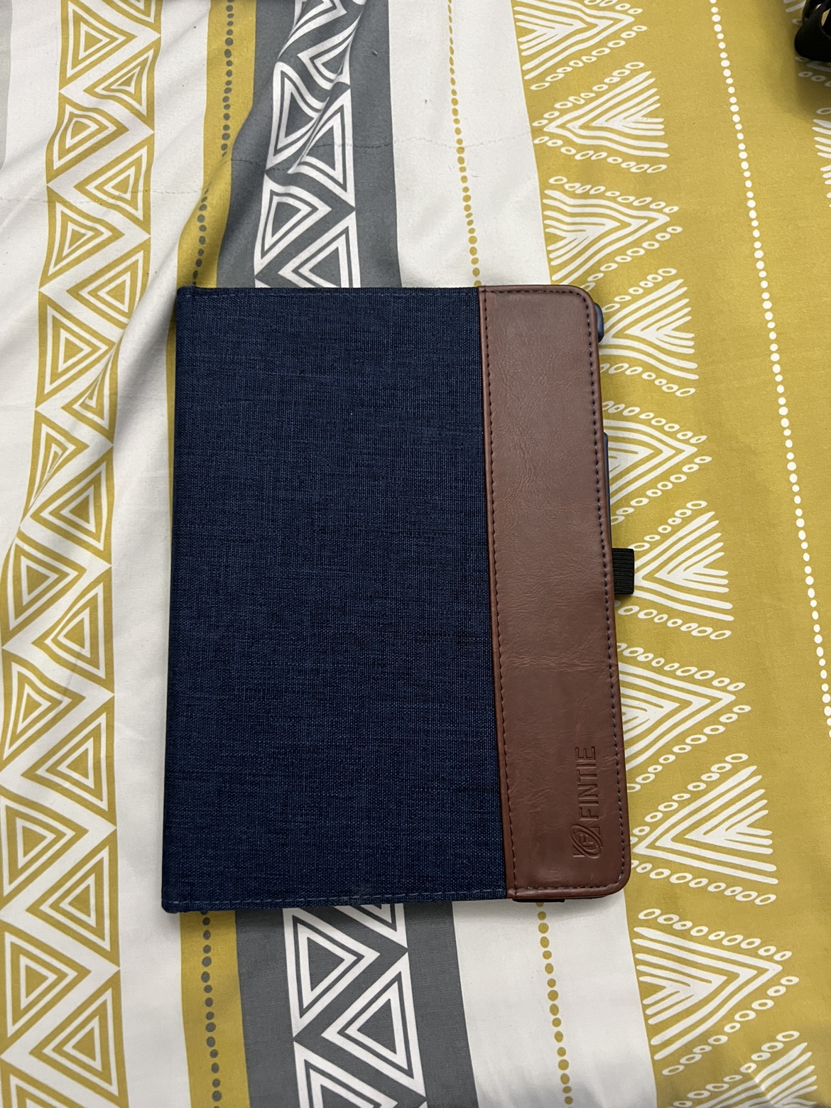 iPad 6th Gen Hard Case - photo 2