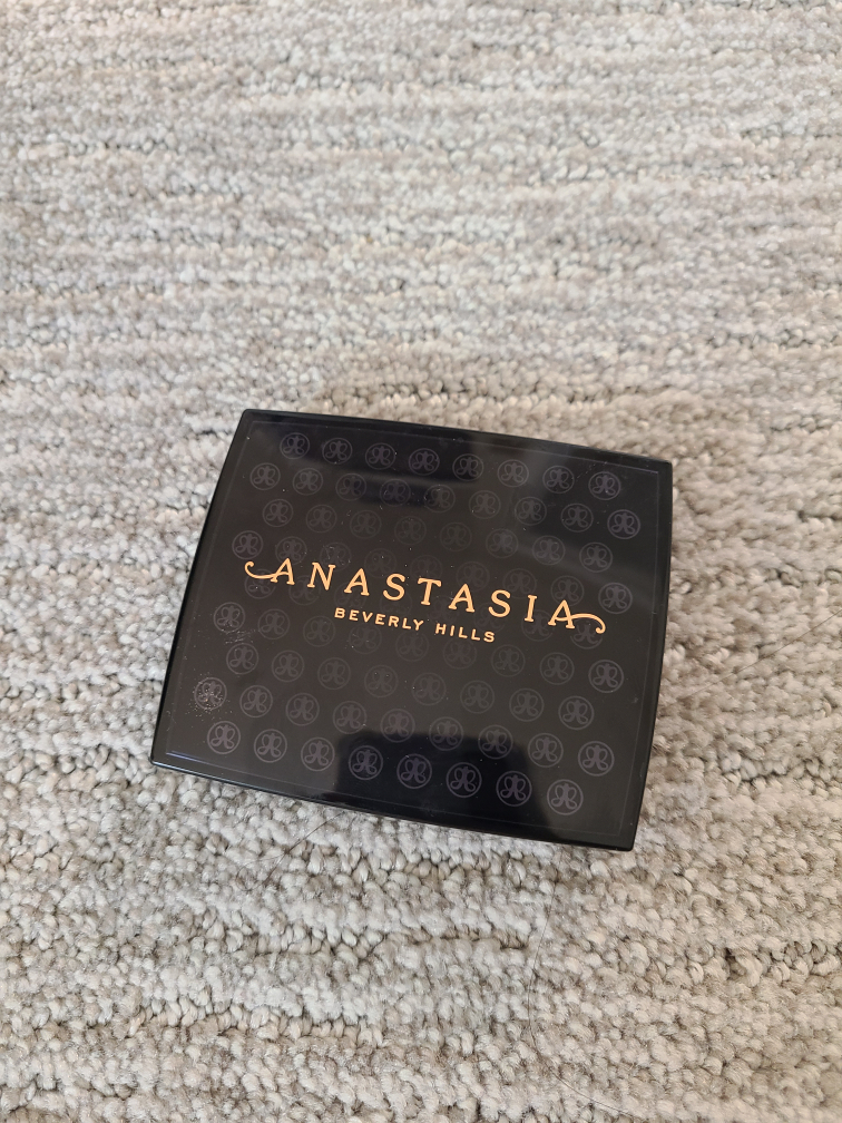 Anastasia bronzer - tawny
