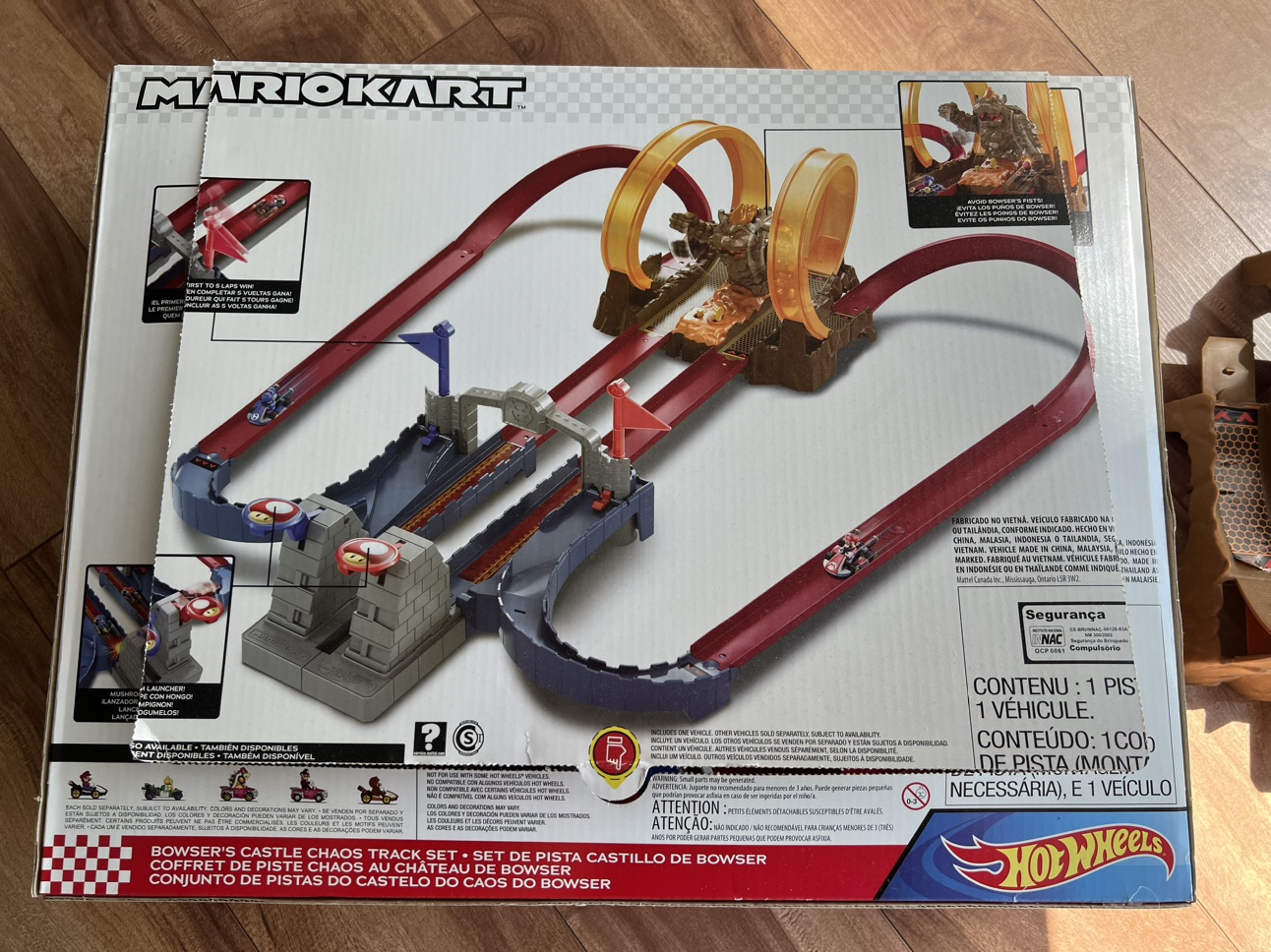 Hotwheels Mario cart track set
