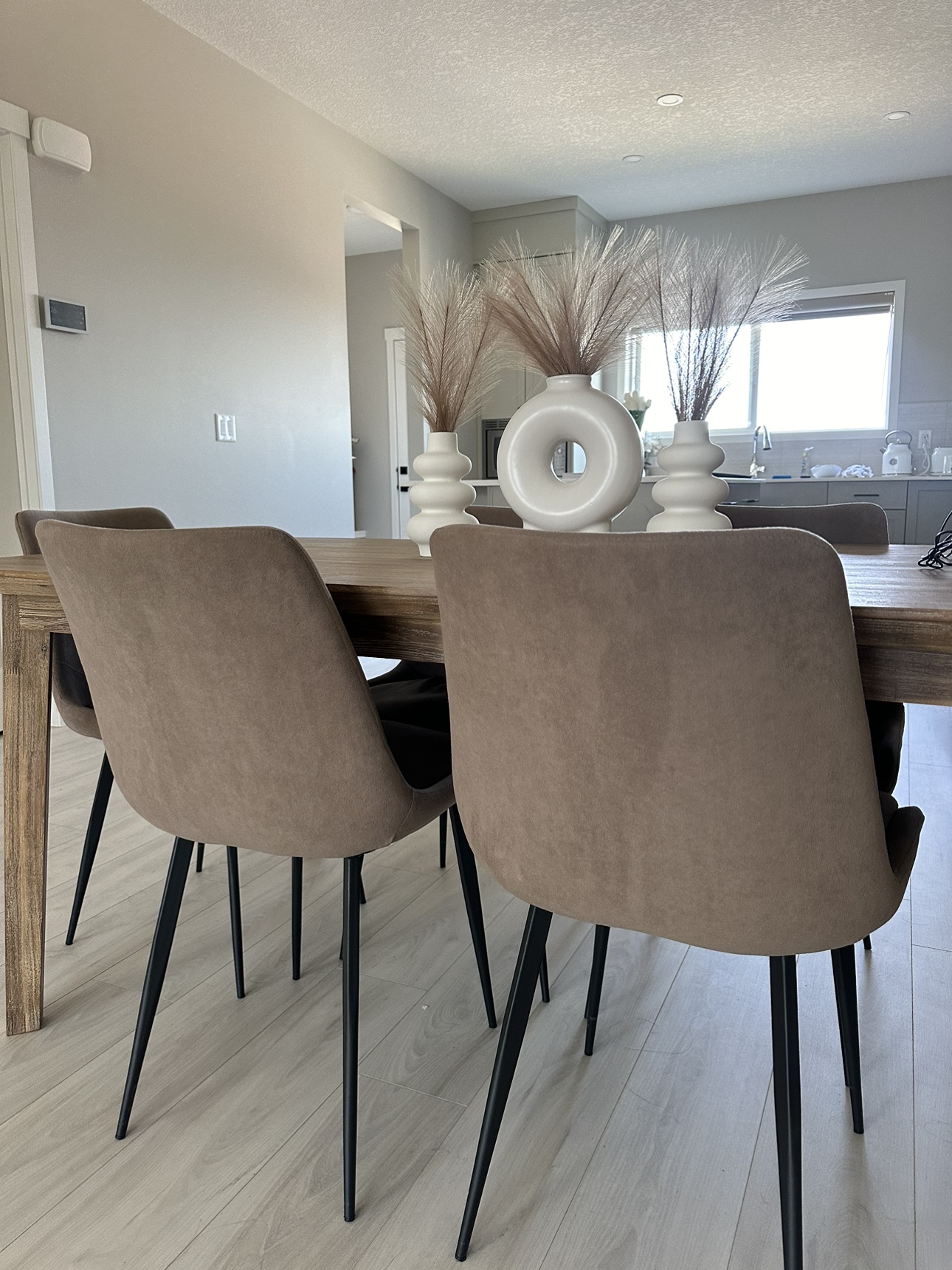Dining Table - photo 3