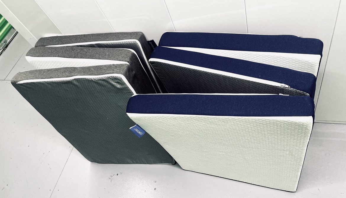 Two memory foam futon mattresses - photo 2