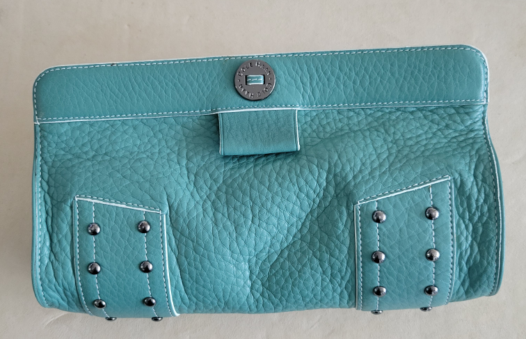 leather clutch image indicator(2)