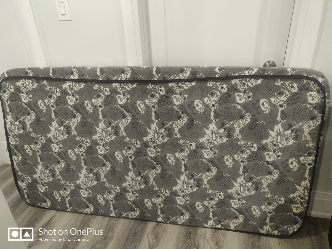 Twin foam mattress