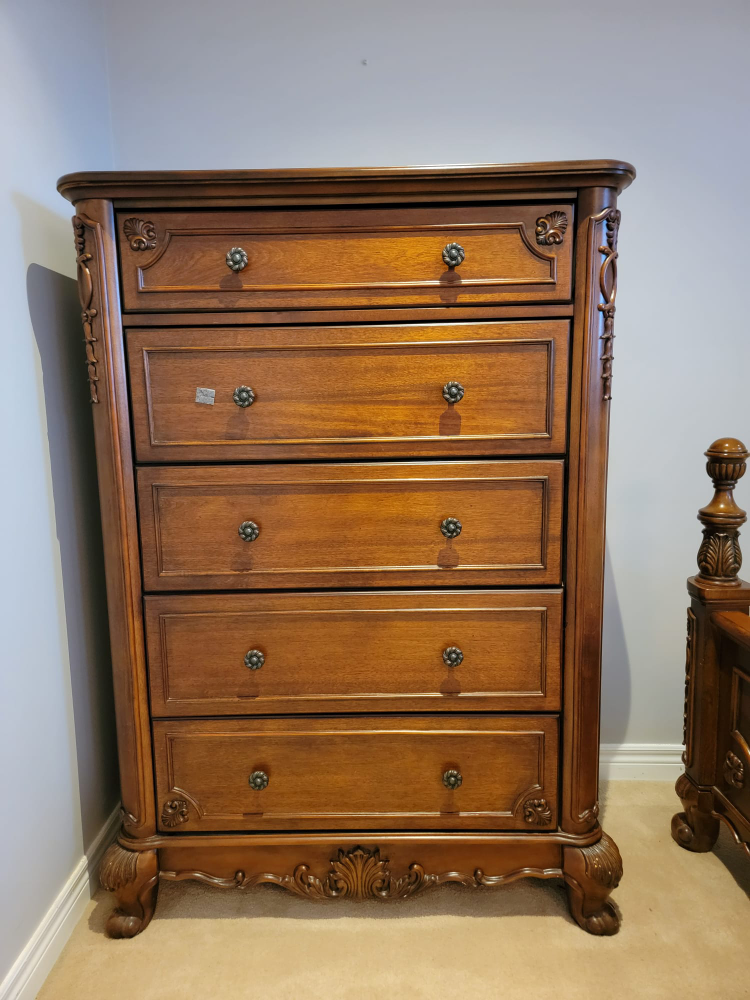 King size Bed room set dresser chester