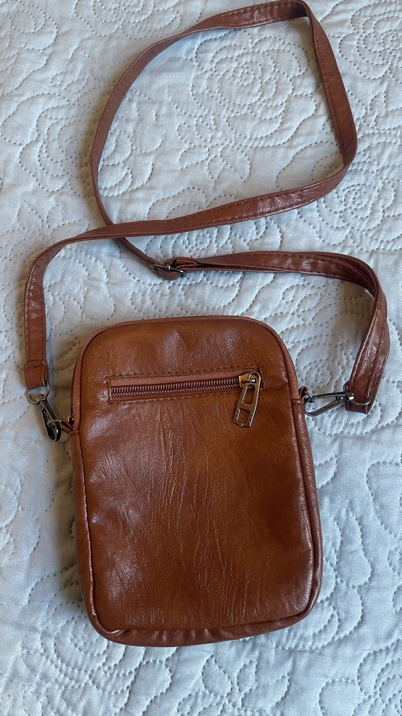 Vegan leather cellphone purse image indicator(5)
