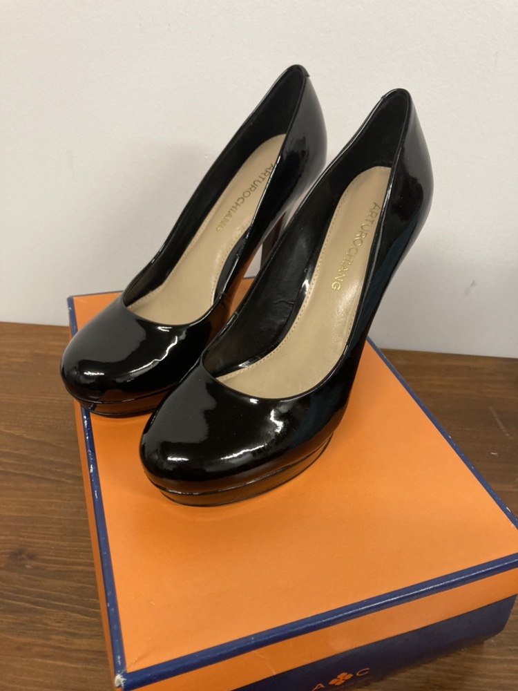 Arturo Chiang Black Heels - photo 3
