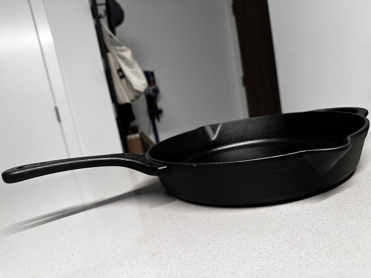 Cast iron pan - photo 2