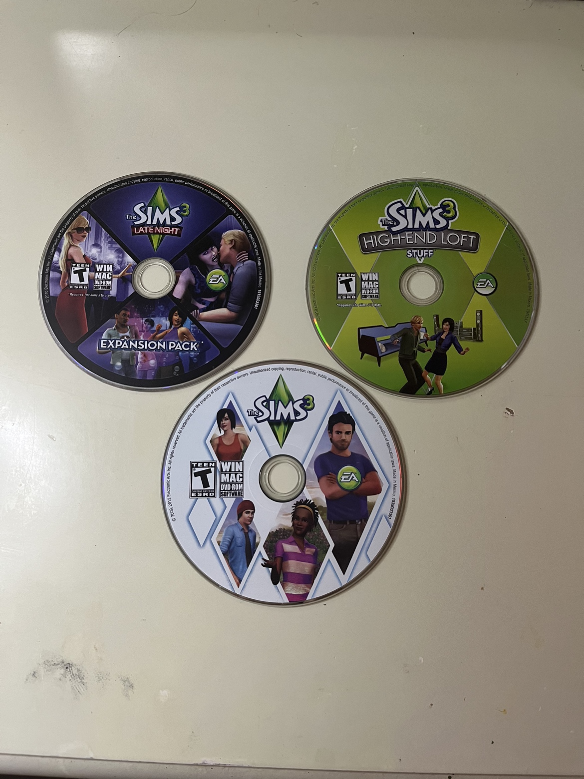 Sims 3 PC Bundle CD Pack image indicator(3)