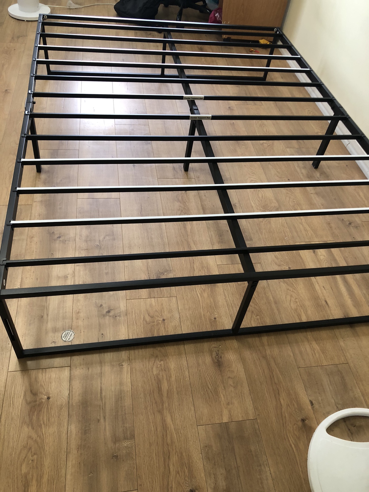 Queen bed frame - photo 2