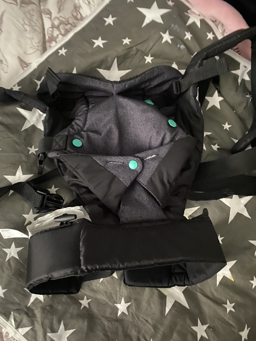 Baby carrier thumbnail
