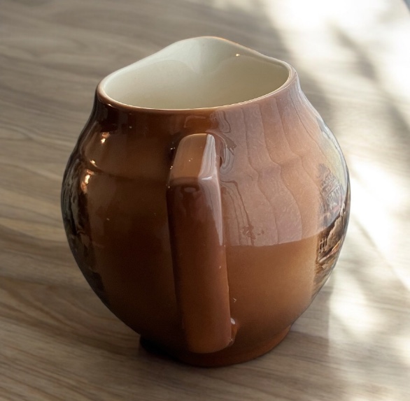 Vintage Lancaster Sandland 3.5" Creamer Oliver Twist Hanley image indicator(4)