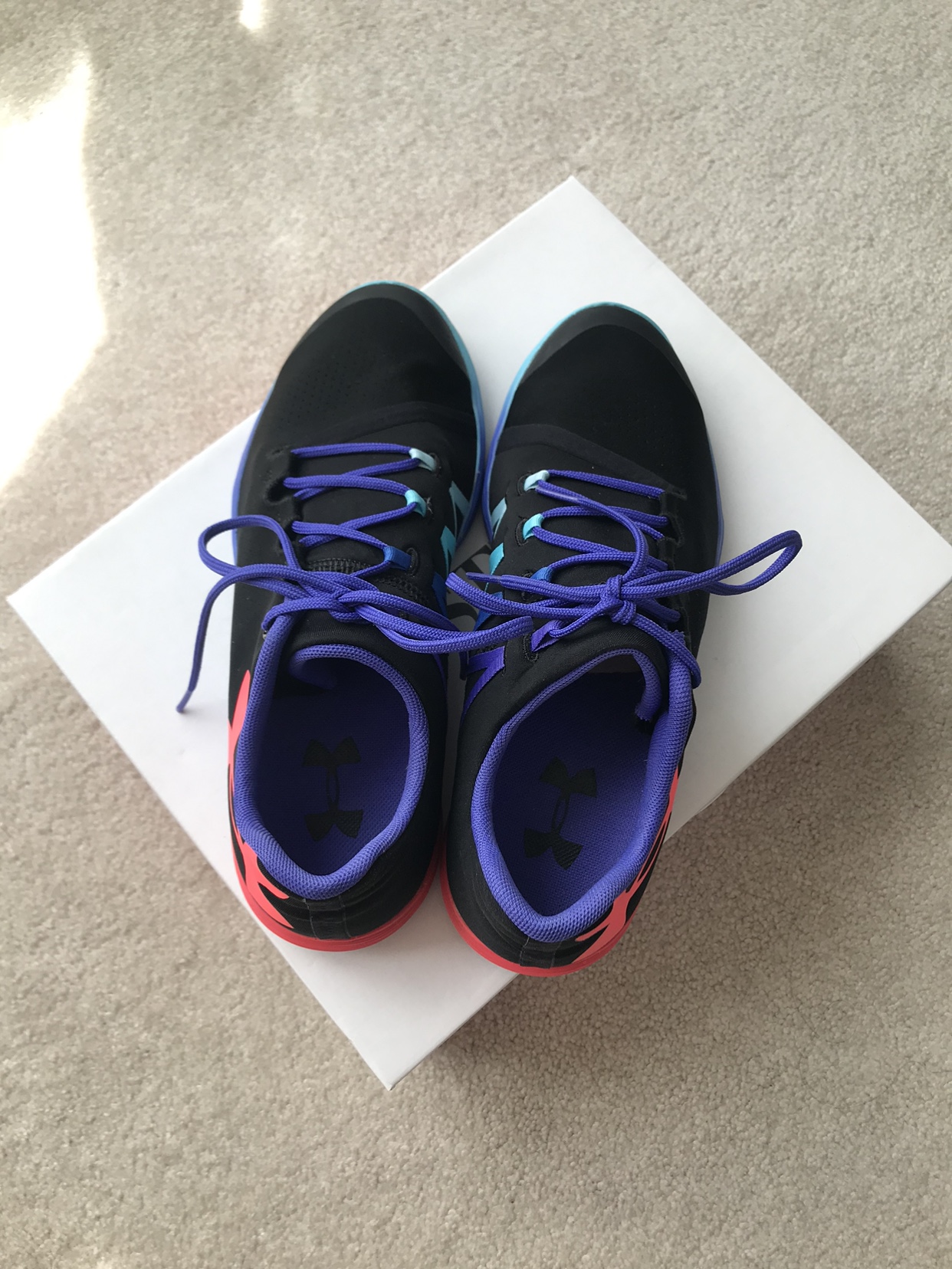 Under armour girls runners, 6 ⚽️ image indicator(2)