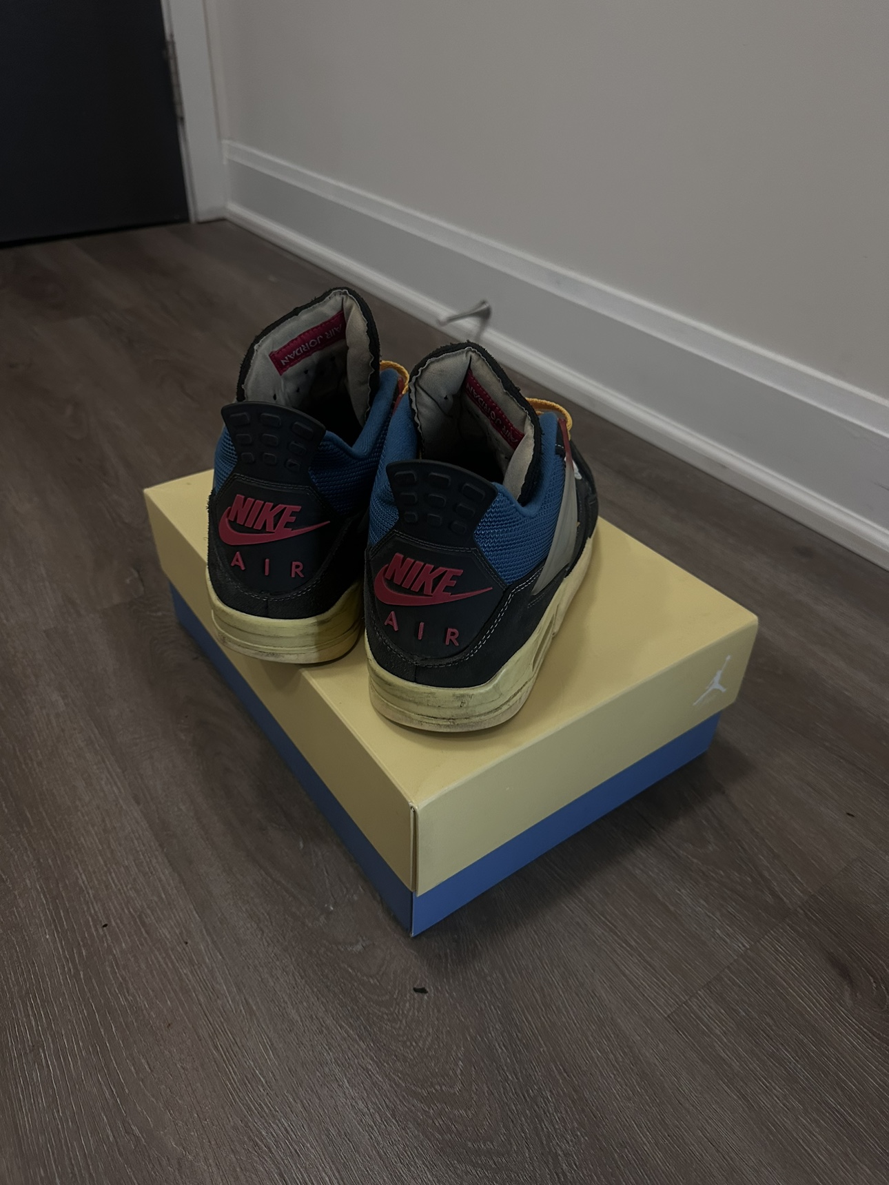 UNION AIR JORDAN 4 - MOVING OUT SALE - photo 3