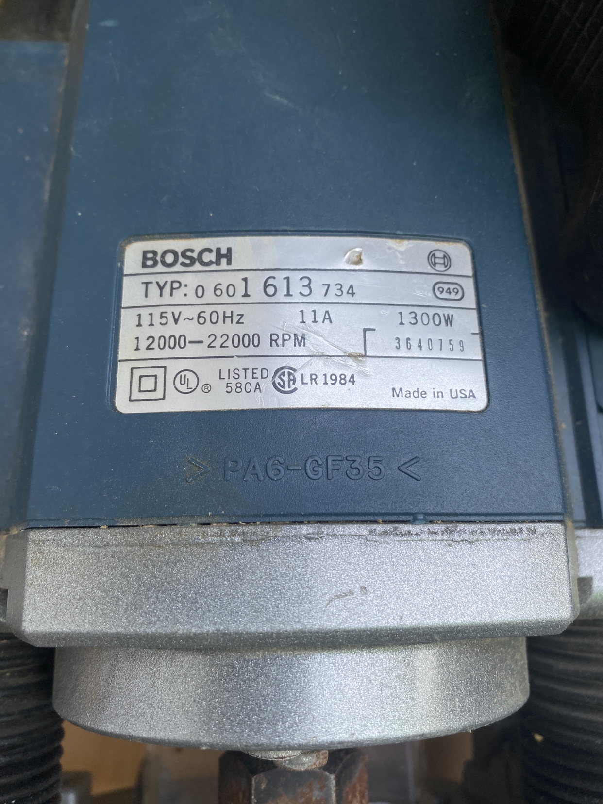 Bosch plunge router and assorted bits - photo 2