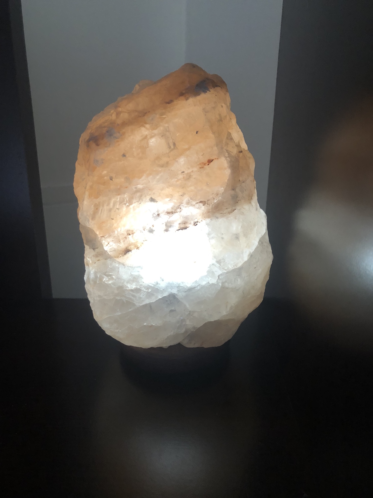 Small salt lamp