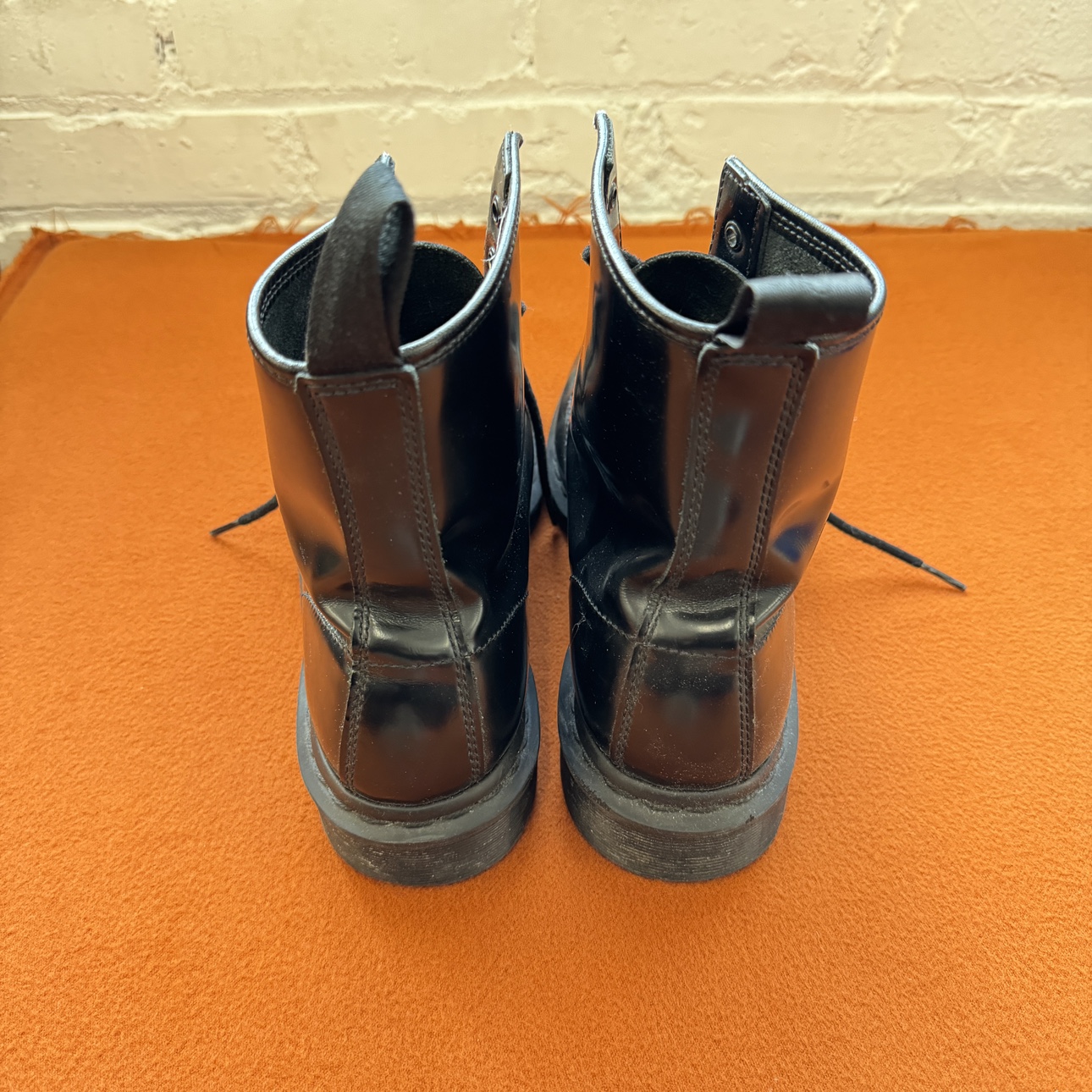 Dr. Martens black boots image indicator(7)