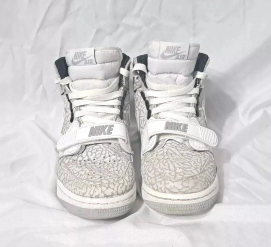 Nike Air Jordan Legacy 312 Flip Shoes SZ 5Y image indicator(2)