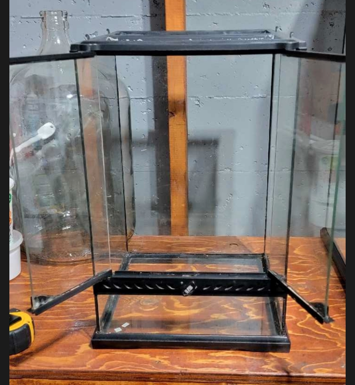 Exo Terra Terrarium thumbnail