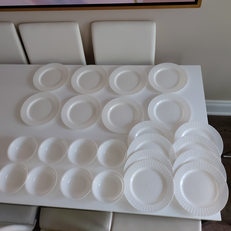 #freecycle Plastic Bowl and Plate Set(24pcs) thumbnail
