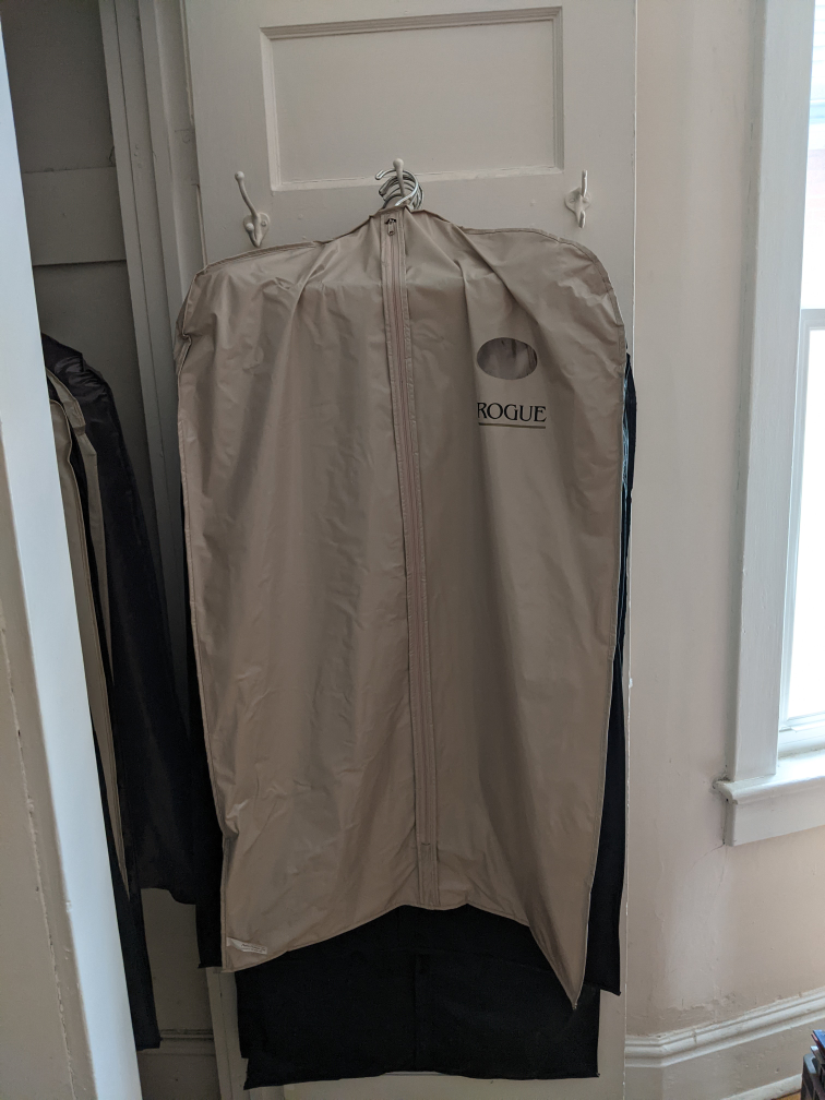 Garment bags thumbnail