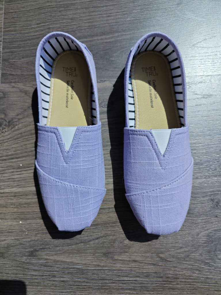 New Women's Canvas Slip-on Shoes #freecycle image indicator(2)
