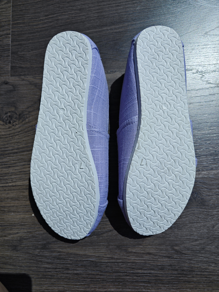 New Women's Canvas Slip-on Shoes #freecycle image indicator(3)