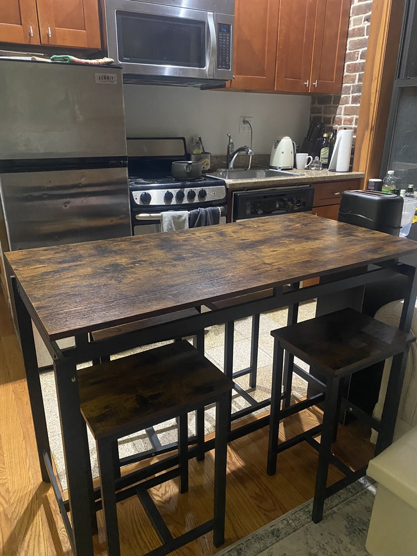 Kitchen table with 4 stools - photo 2