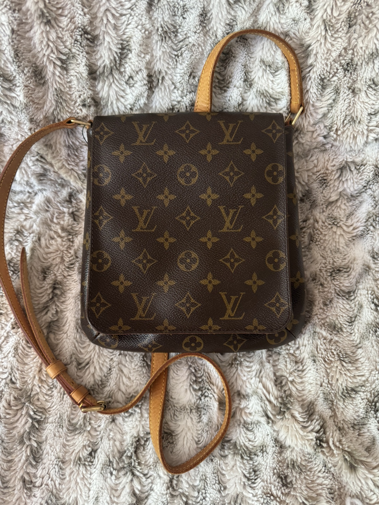 LOUIS VUITTON Musette Salsa long strap thumbnail