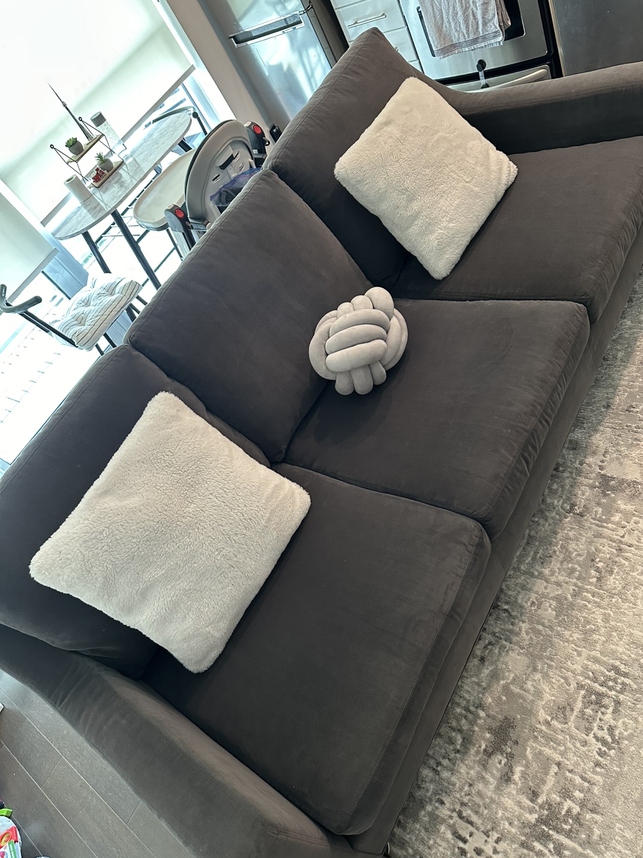 Gresham House - Luxury Sofa - photo 2