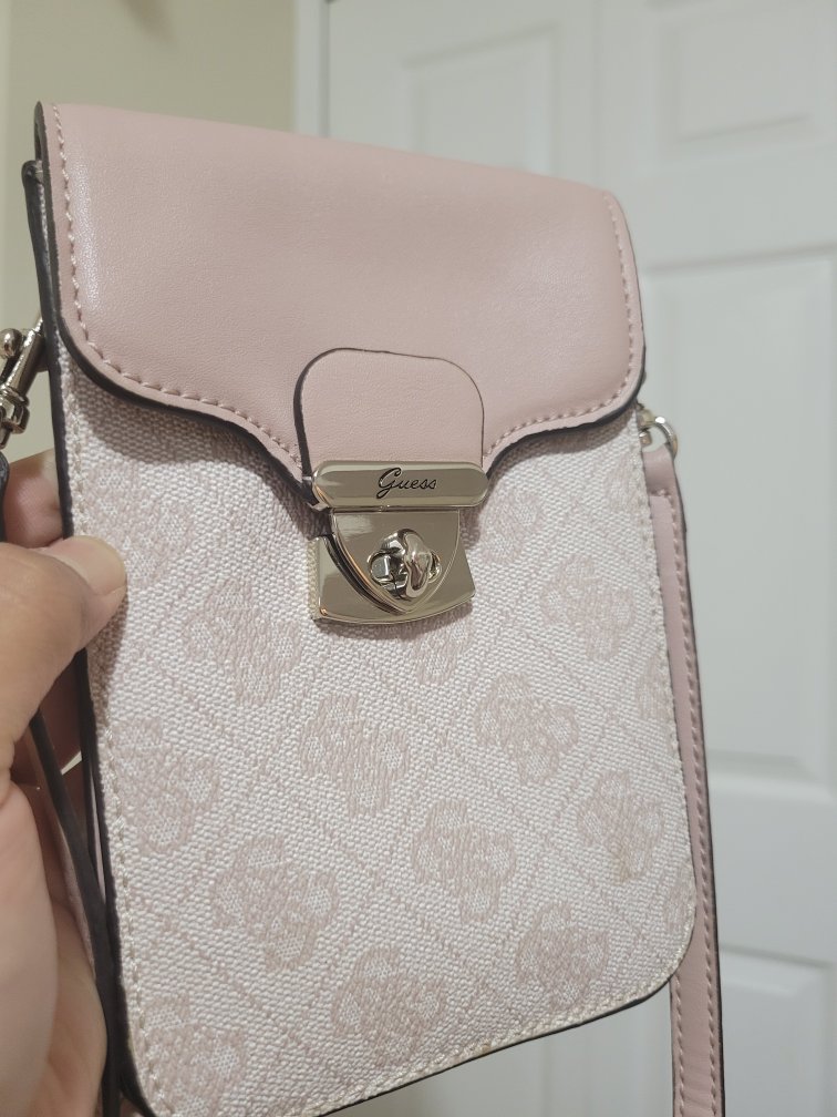 GUESS PINK CELLPHONE CROSSBODY POUCH LIKE NEW thumbnail
