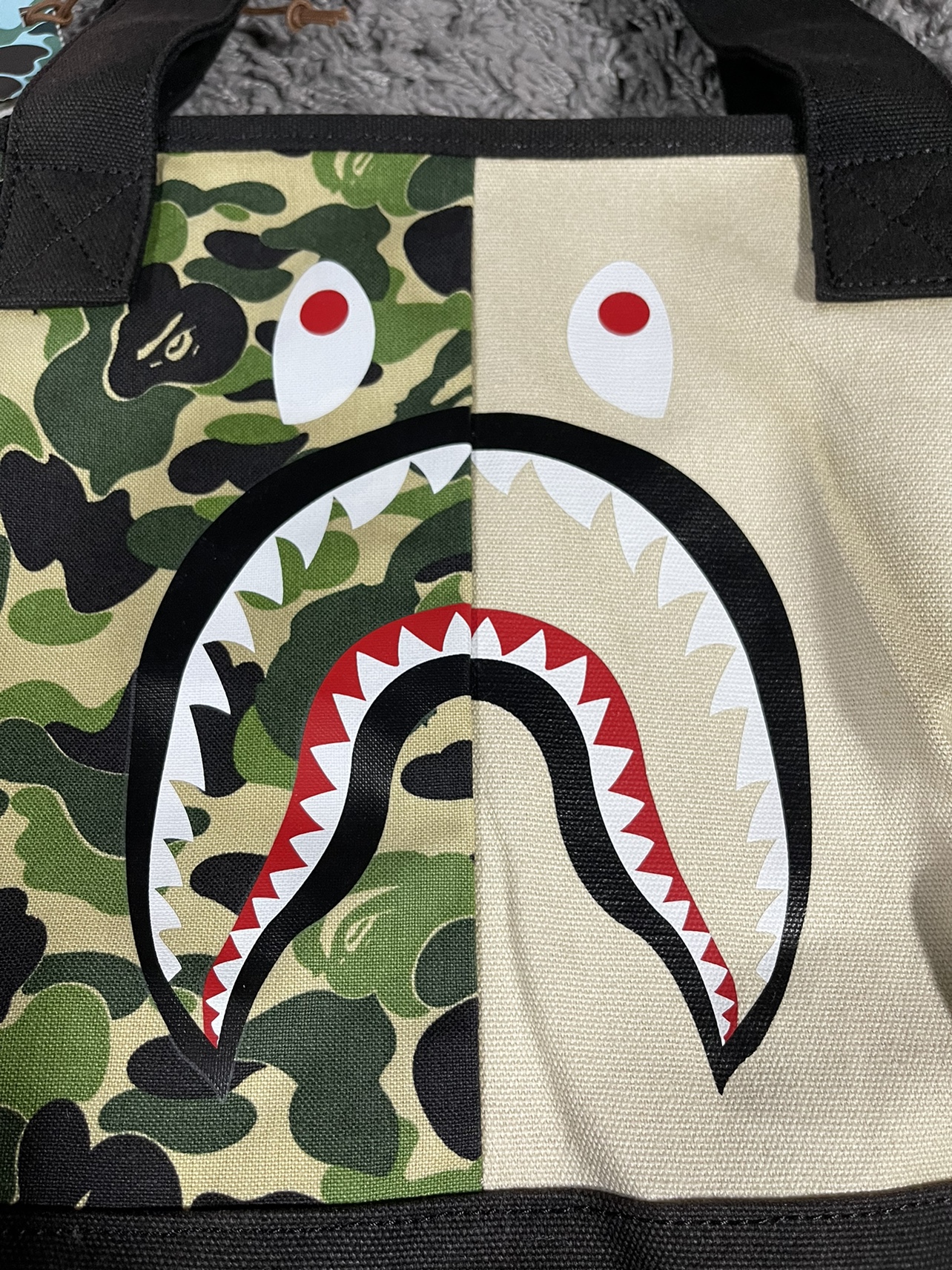 BAPE Half ABC Camo Shark Face Tote Bag Green Ivory image indicator(3)