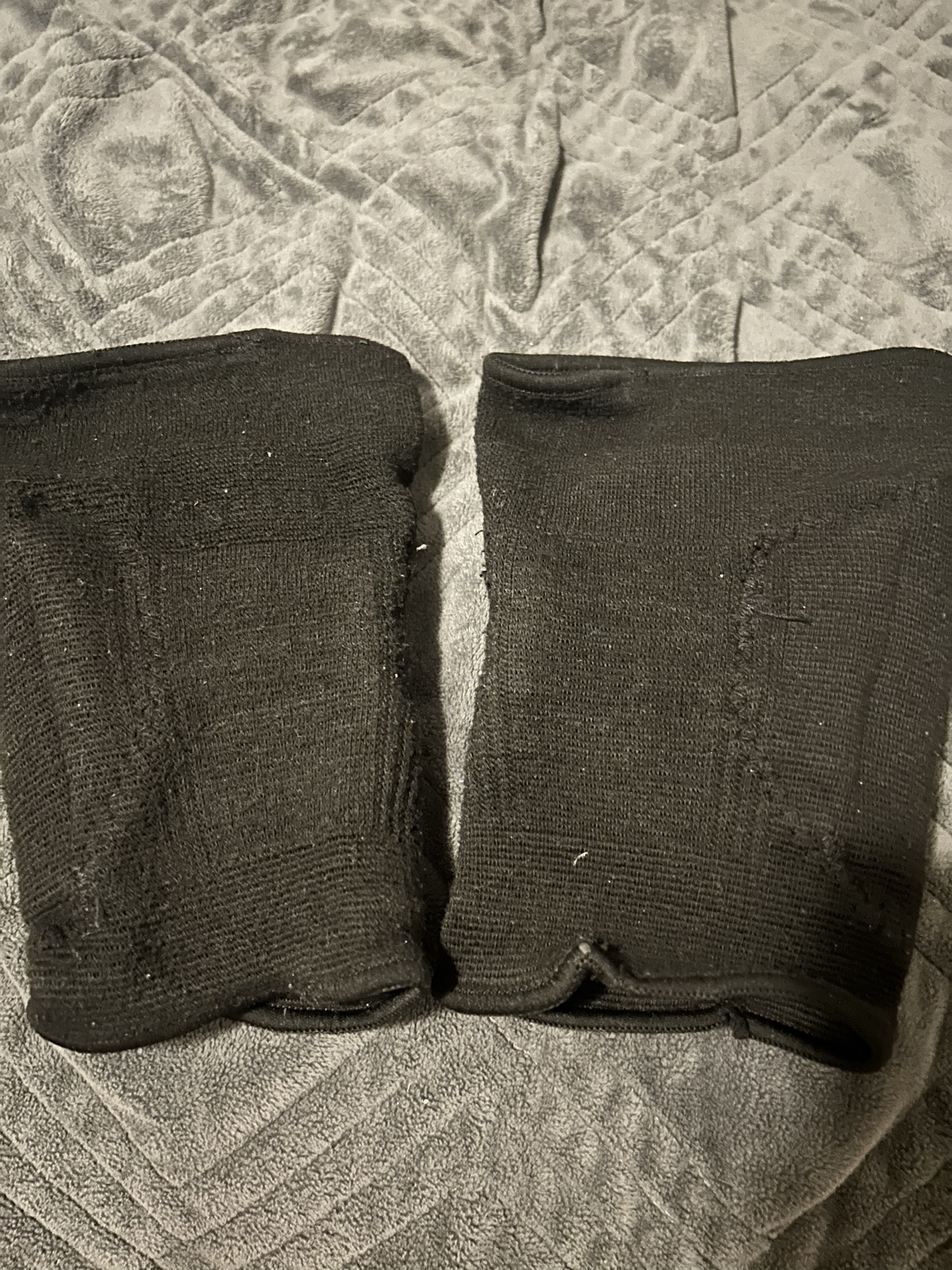 FREE! Mizuno Volleyball knee pads Small - photo 2