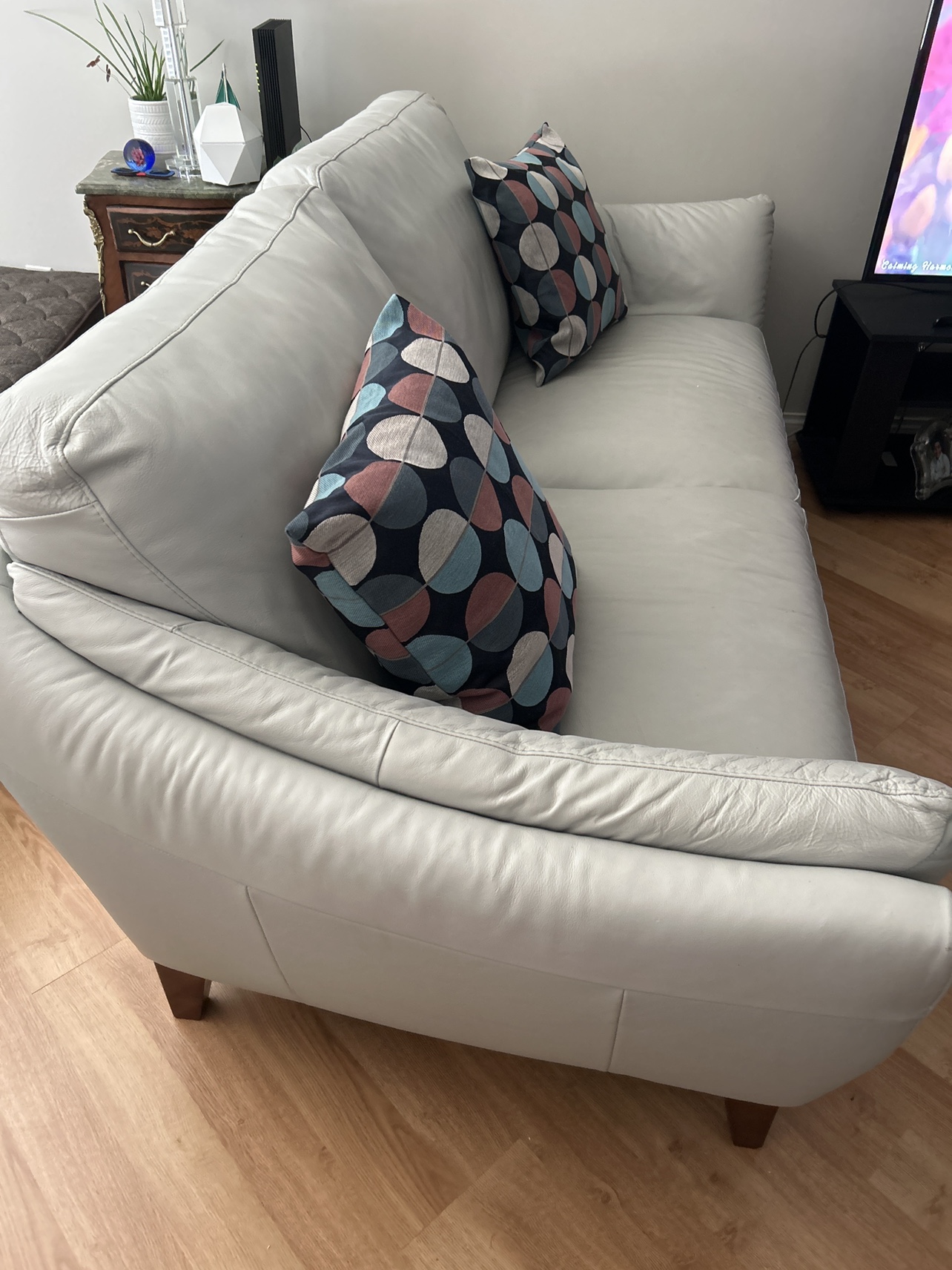 Real leather Ital sofa light blue greyish image indicator(3)