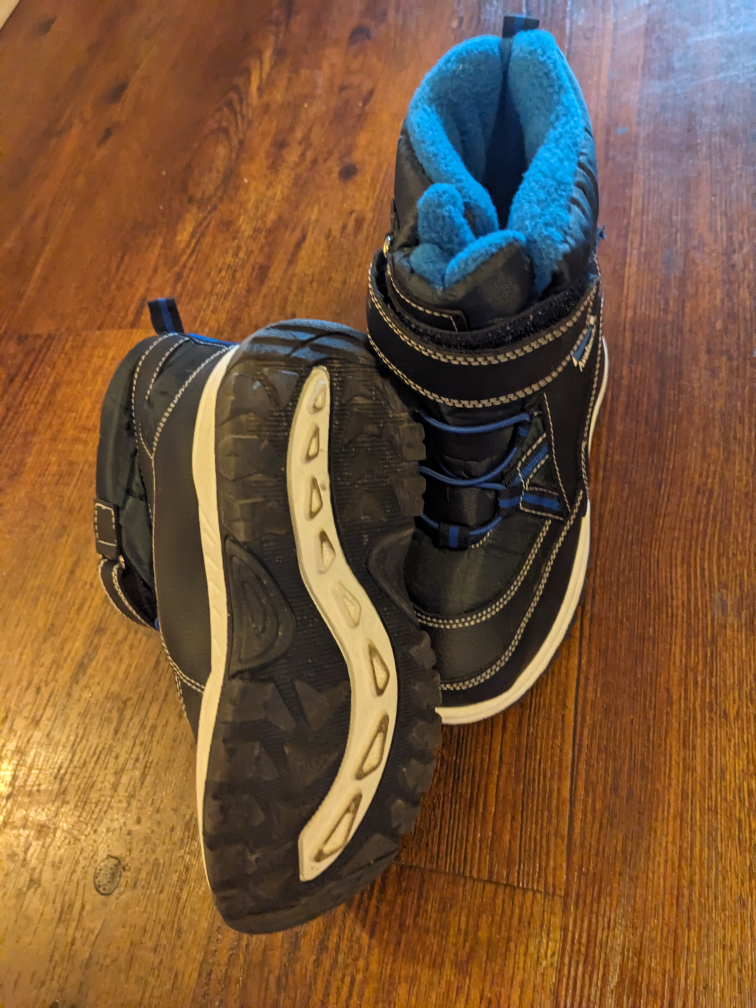 Snow Boots youth size 2 - photo 3