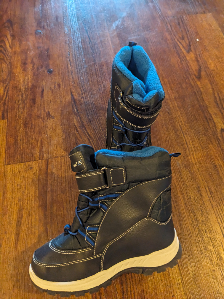 Snow Boots youth size 2 - photo 4