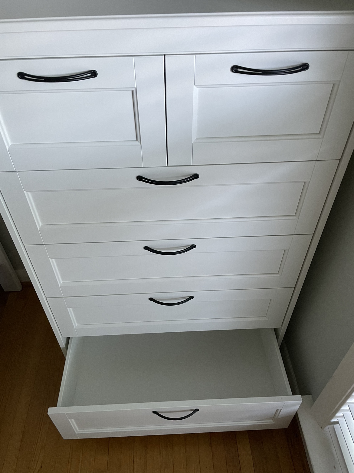 Moving Sale/ IKEA SONGESAND 6-drawer chest, white image indicator(8)