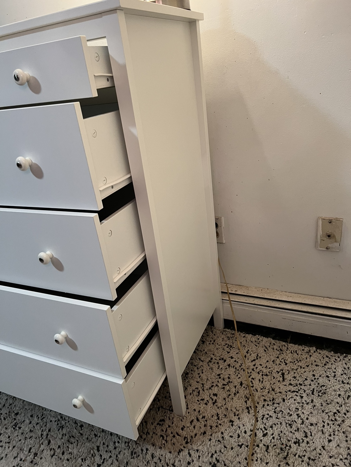 White 5 Drawers Dresser - New - Delivery Extra - photo 4