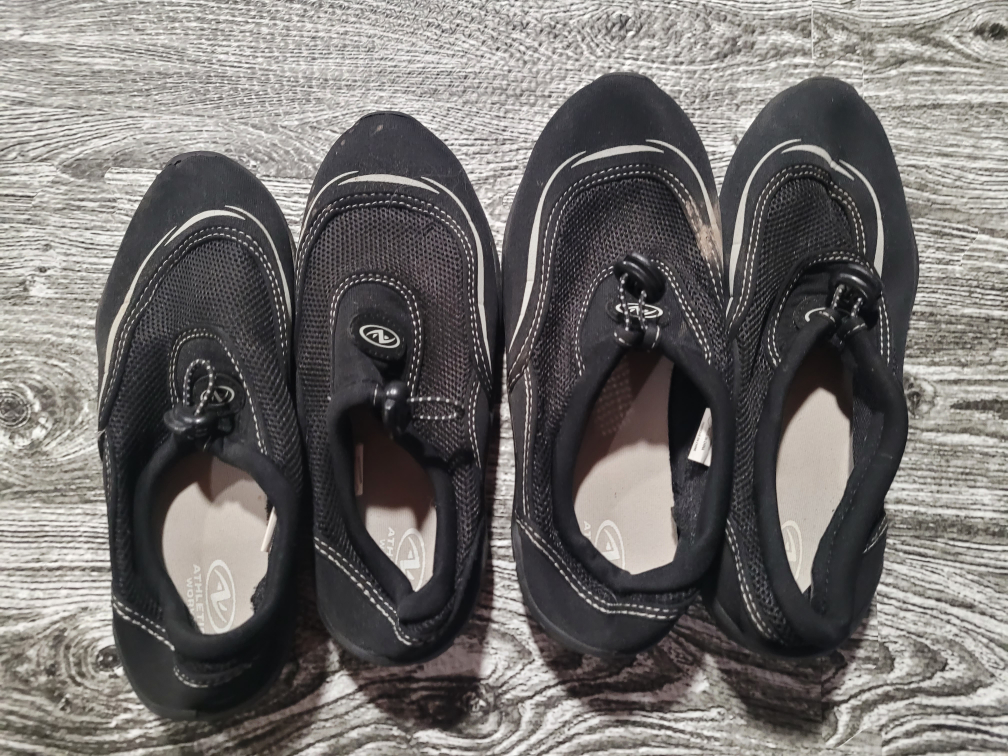 water shoes size 2/3 and 4/5 #freecycle