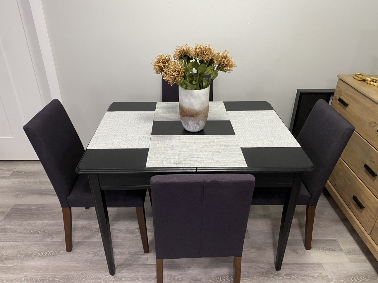 Dining Table & Chairs - photo 2