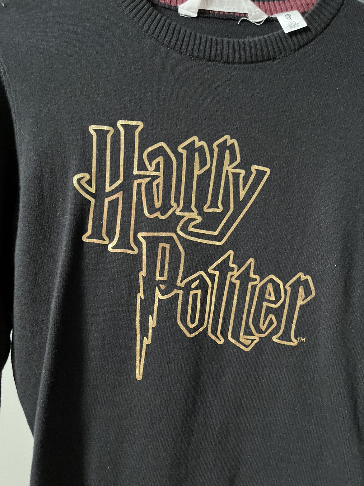 2 - Boys Harry Potter official sweaters - 10-12 image indicator(3)