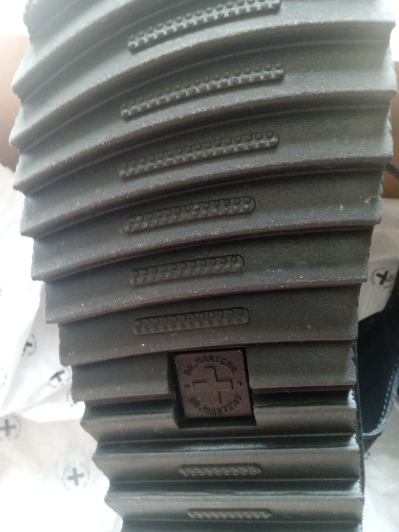 New Doc Martens Sandals size 7 - photo 3