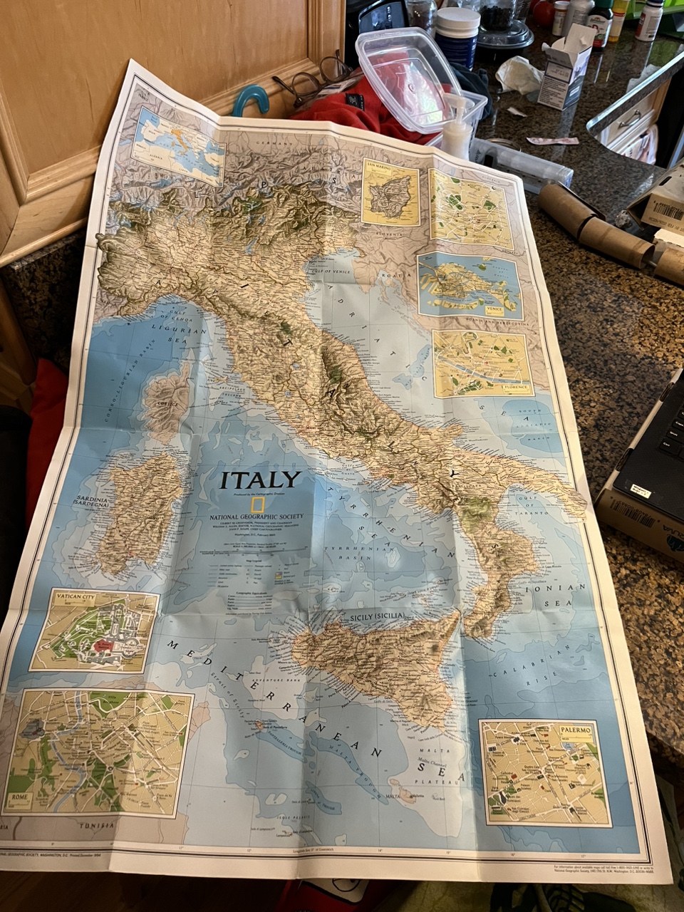 1995 Natgeo Map of Italy