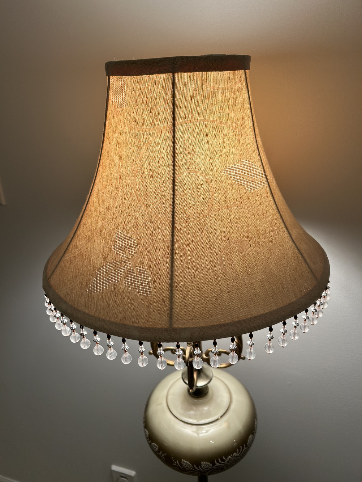 Vintage Antique Vianne Lamp Made in France Beautiful image indicator(9)