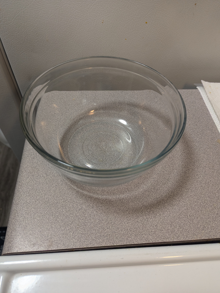 Glass Mixing Bowl Sets of 3 (4 qt, 1.5 qt, 1 qt) - photo 2