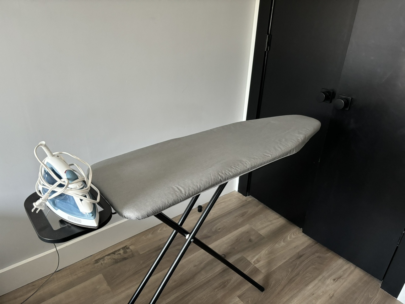 Black+Decker Iron + Ironing Board Set