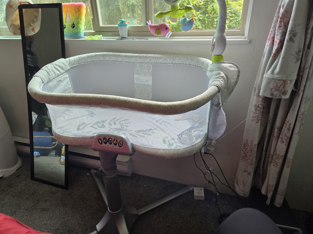 halo swivel bassinet