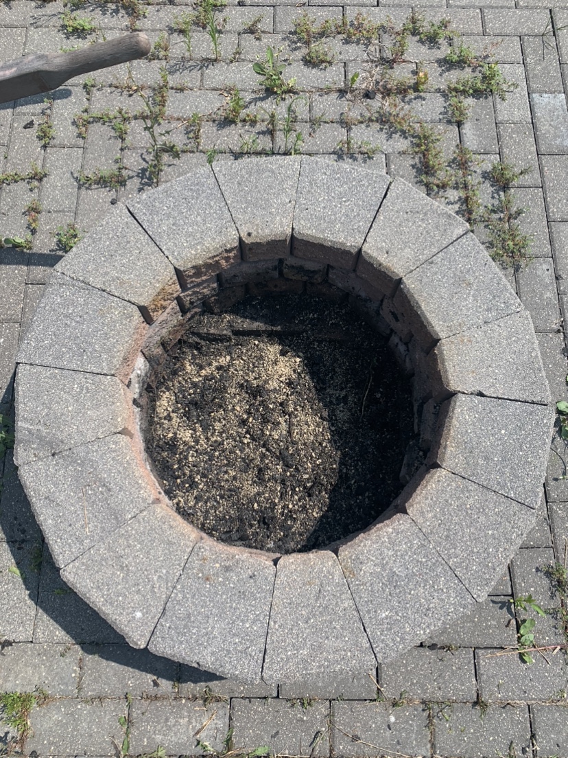 Outdoor Fire Pit (Stones and Grate) - photo 2